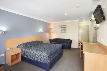 Edward Parry Motel & Apartments - Sunshine Coast Guide 8