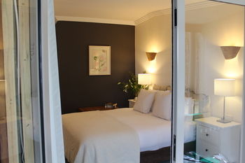 Elfin Hill Country Accommodation - Sunshine Coast Guide 5