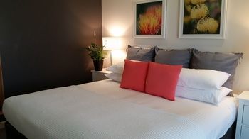 Elfin Hill Country Accommodation - Sunshine Coast Guide 20