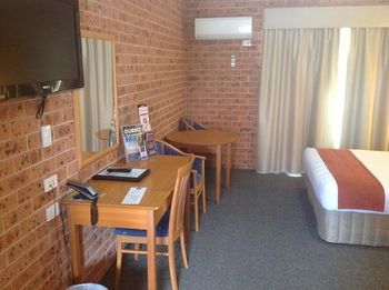 Akuna Motor Inn And Apartments - Sunshine Coast Guide 3