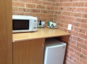 Akuna Motor Inn And Apartments - Sunshine Coast Guide 4