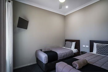 Akuna Motor Inn And Apartments - Sunshine Coast Guide 5