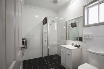 Akuna Motor Inn And Apartments - Sunshine Coast Guide 7