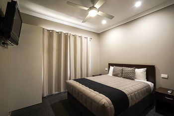 Akuna Motor Inn And Apartments - Sunshine Coast Guide 9