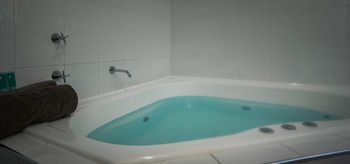 Akuna Motor Inn And Apartments - Sunshine Coast Guide 16