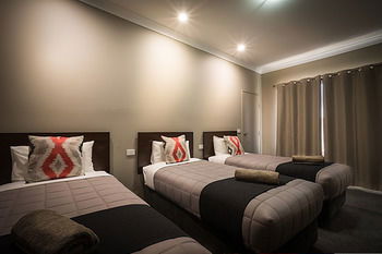 Akuna Motor Inn And Apartments - Sunshine Coast Guide 22