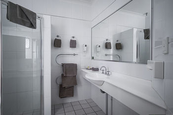 Akuna Motor Inn And Apartments - Sunshine Coast Guide 23