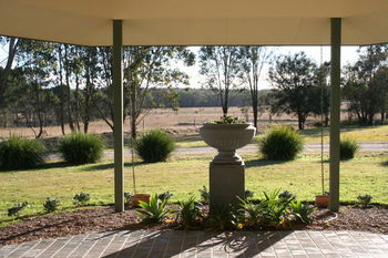 Hunter Valley Bed & Breakfast - Sunshine Coast Guide 5