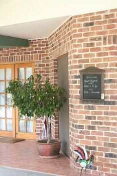 Hunter Valley Bed & Breakfast - Sunshine Coast Guide 7