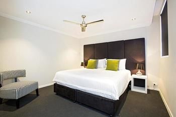 Astina Serviced Apartments - Parkside - Sunshine Coast Guide 0