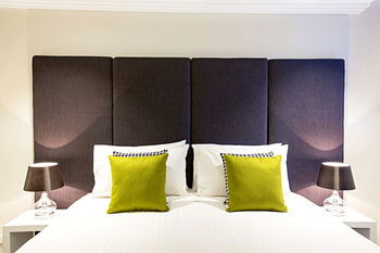 Astina Serviced Apartments - Parkside - Sunshine Coast Guide 2