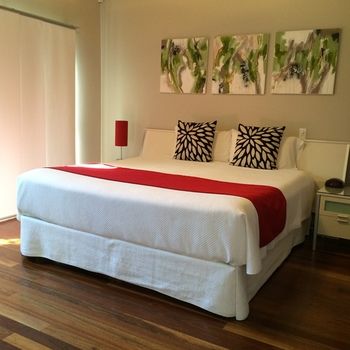 Chaucer Palms Boutique Bed & Breakfast - Sunshine Coast Guide 6
