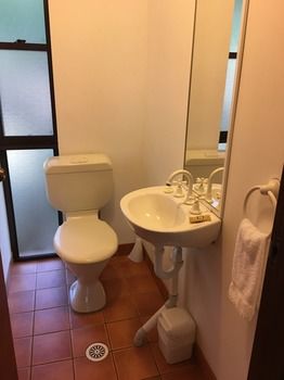 Avoca Beach Hotel & Resort - Sunshine Coast Guide 6