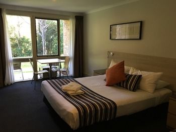 Avoca Beach Hotel & Resort - Sunshine Coast Guide 24