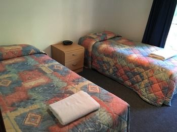 Avoca Beach Hotel & Resort - Sunshine Coast Guide 30