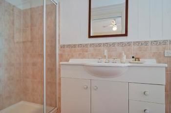 Avocado Grove B&B - Sunshine Coast Guide 3