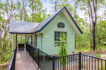 Amytis Gardens Retreat Spa And Cooking School - Sunshine Coast Guide 7