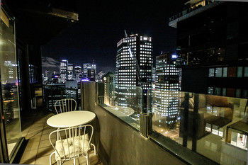 Amazing City Apartment - Sunshine Coast Guide 5
