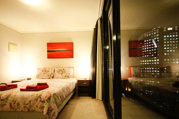 Amazing City Apartment - Sunshine Coast Guide 11