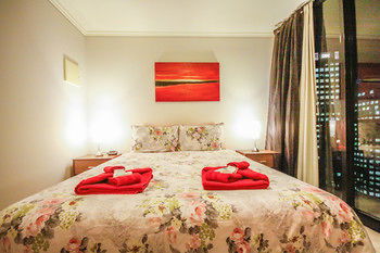 Amazing City Apartment - Sunshine Coast Guide 13