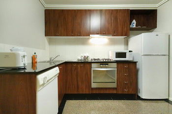 Amazing City Apartment - Sunshine Coast Guide 23