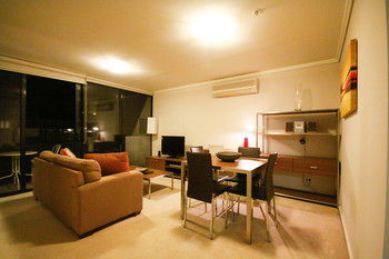 Amazing City Apartment - Sunshine Coast Guide 26