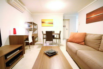 Amazing City Apartment - Sunshine Coast Guide 32