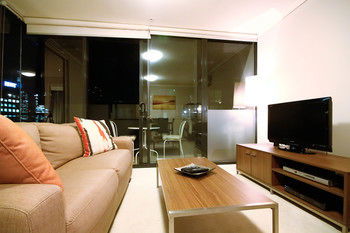 Amazing City Apartment - Sunshine Coast Guide 33