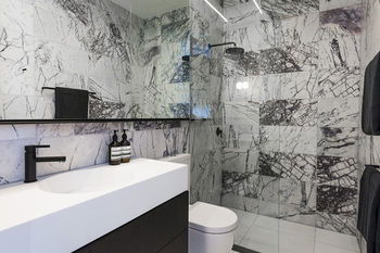 Apartment Hotel East Central - Sunshine Coast Guide 0