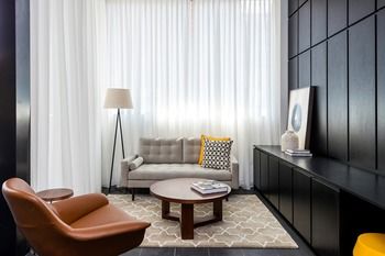 Apartment Hotel East Central - Sunshine Coast Guide 1