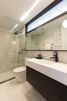 Apartment Hotel East Central - Sunshine Coast Guide 8
