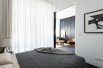 Apartment Hotel East Central - Sunshine Coast Guide 18