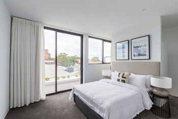 Apartment Hotel East Central - Sunshine Coast Guide 19