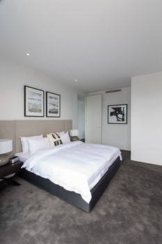 Apartment Hotel East Central - Sunshine Coast Guide 22