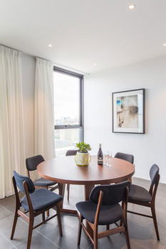 Apartment Hotel East Central - Sunshine Coast Guide 25