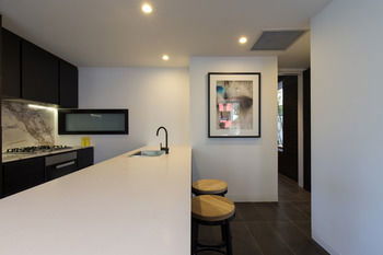 Apartment Hotel East Central - Sunshine Coast Guide 27