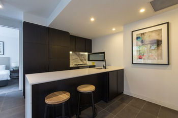 Apartment Hotel East Central - Sunshine Coast Guide 31