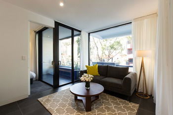 Apartment Hotel East Central - Sunshine Coast Guide 38