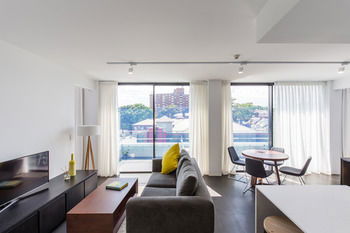 Apartment Hotel East Central - Sunshine Coast Guide 45
