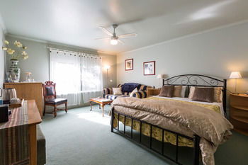 Strathvea Guest House - Sunshine Coast Guide 17