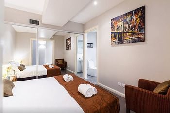 Anchor On Little Collins - Southern - Sunshine Coast Guide 6