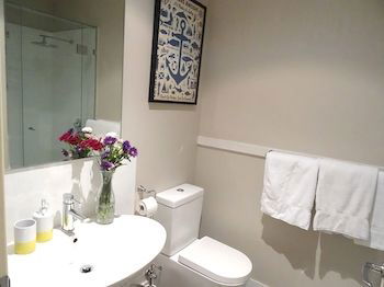 Anchor On Little Collins - Southern - Sunshine Coast Guide 21