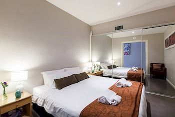 Anchor On Little Collins - Southern - Sunshine Coast Guide 26