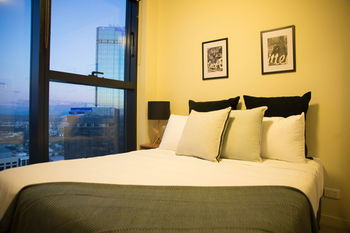 Apartments Of Melbourne Collins Street - Sunshine Coast Guide 4
