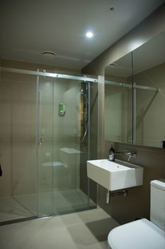 Apartments Of Melbourne Collins Street - Sunshine Coast Guide 7
