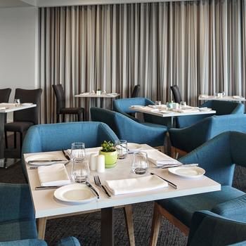 Best Western Plus Lake Kawana Hotel - Sunshine Coast Guide 0