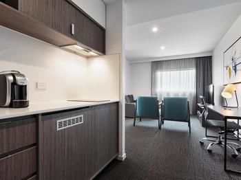 Best Western Plus Lake Kawana Hotel - Sunshine Coast Guide 2