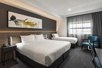 Best Western Plus Lake Kawana Hotel - Sunshine Coast Guide 9