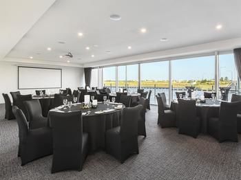 Best Western Plus Lake Kawana Hotel - Sunshine Coast Guide 12