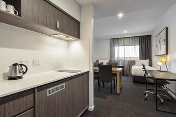 Best Western Plus Lake Kawana Hotel - Sunshine Coast Guide 19